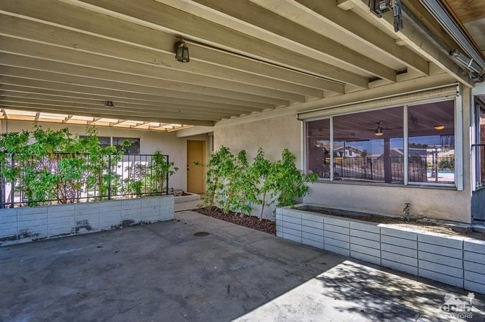 Building Photo - 12260 Redbud Rd