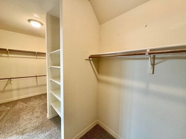 Building Photo - **APPLICATION RECEIVED** *COMING SOON* Luxurious 2-Story Home in Gated Stone Oak Community – Pool...