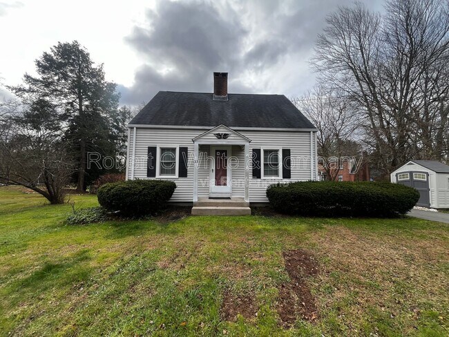 Primary Photo - 33 Mills Ln