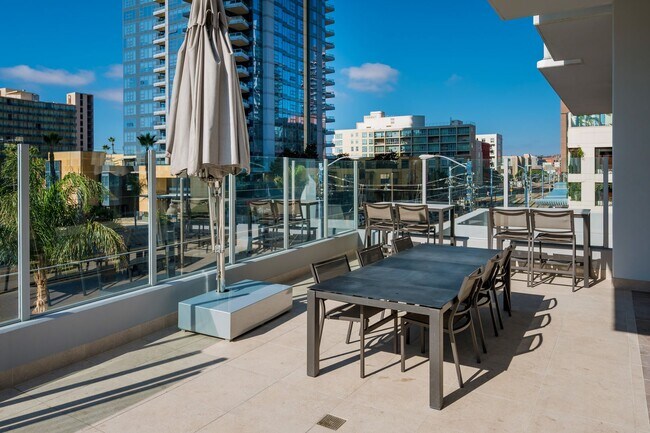 Building Photo - Spectacular Little Italy 2-Bedroom at Sapphire Tower! Small Pet Ok! Available Now!