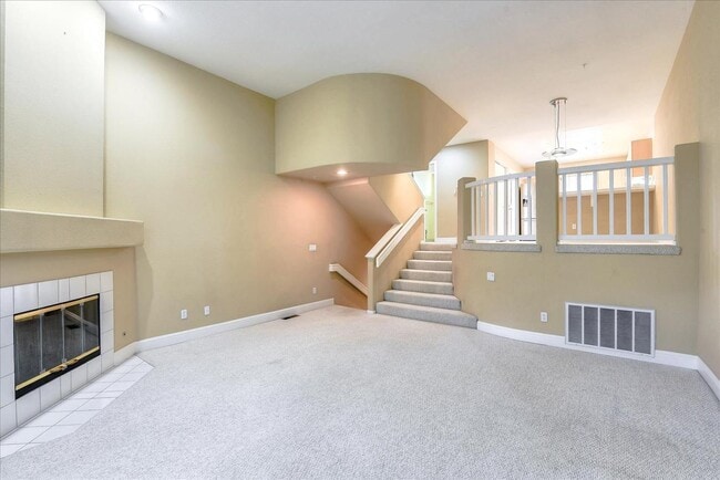 Building Photo - 990 Alpine Terrace