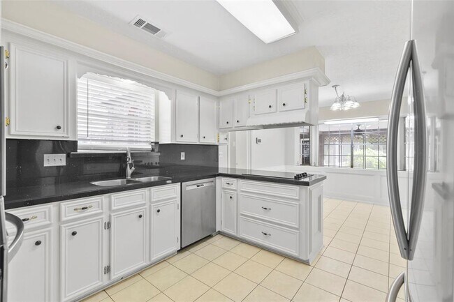 Building Photo - 18711 Candlechase Dr