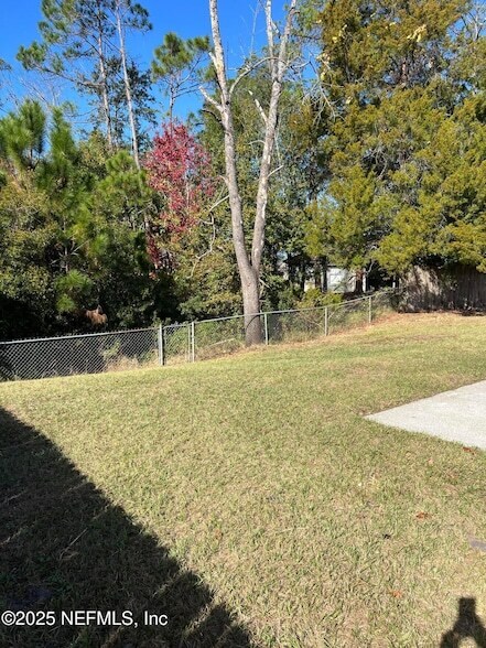 Building Photo - 7820 Collins Ridge Blvd E