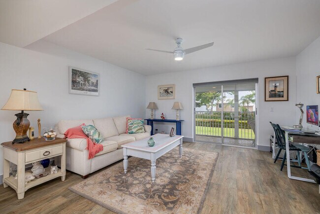 Primary Photo - 18081 SE Country Club Dr