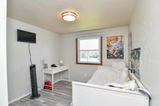 Building Photo - 981 Hillcrest Heights
