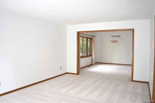 Building Photo - 1312 Kingspath Dr