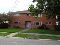 Building Photo - N260