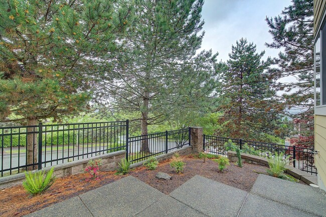 Building Photo - 3Bd/2.5Ba Issaquah Home