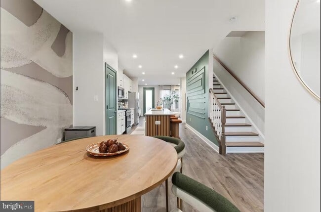 Building Photo - 101 Capital Ct