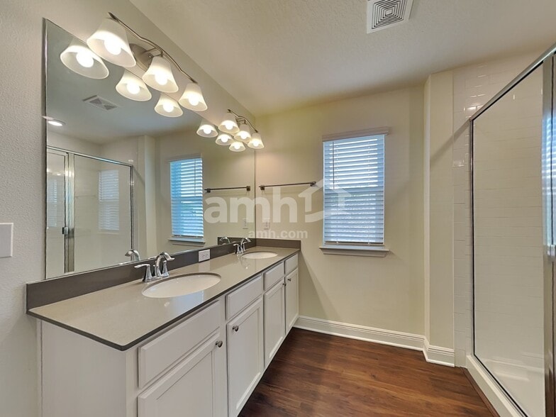 Building Photo - 20219 Calla Lily Dr