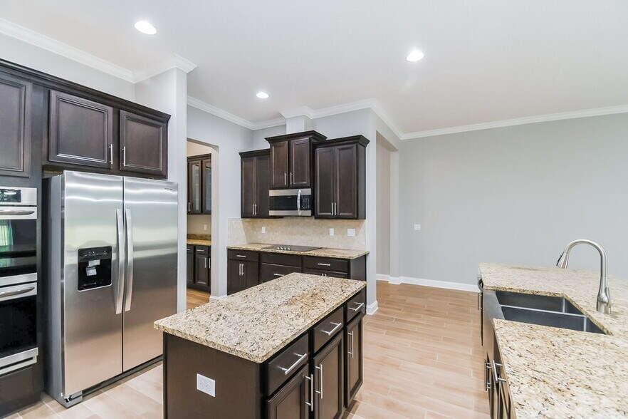 Building Photo - 11541 Paceys Pond Cir