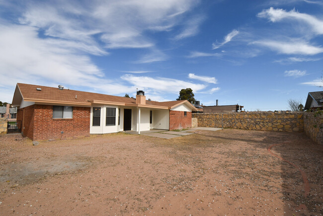 Building Photo - 11234 Red Hawk Ln