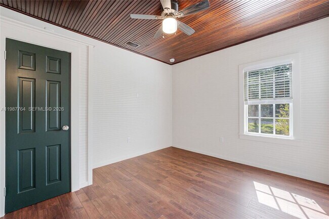 Building Photo - 3826 Oak Ave