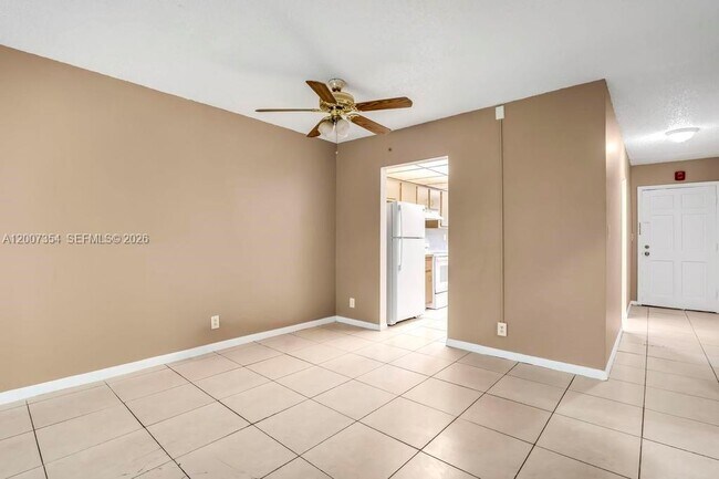 Building Photo - 3100 Coral Springs Dr