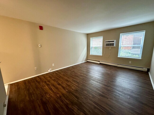 Interior Photo - 3069 Oakland