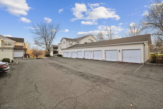 Building Photo - 176 Potomac Dr