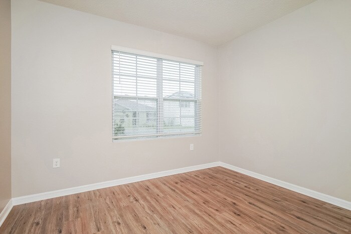Building Photo - 1064 Cambridge Dr