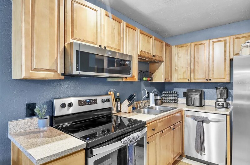 Building Photo - 13831 Orange Sunset Dr
