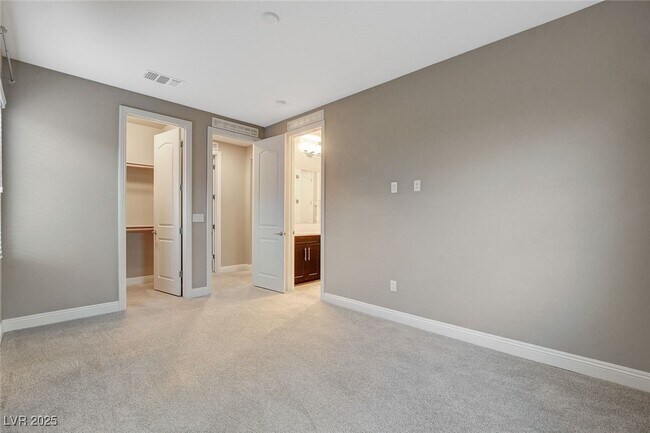 Building Photo - 12217 Nasino Ave