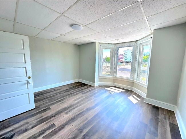 Building Photo - Large 2 bedroom House for Rent