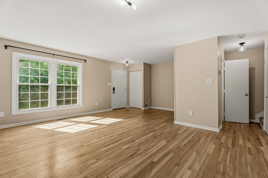 Building Photo - 11640 Pleasant Meadow Dr