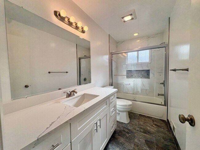 Building Photo - Welcome Home to Your Next Chapter in Almaden Valley