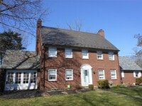 Building Photo - 47 Monroe St