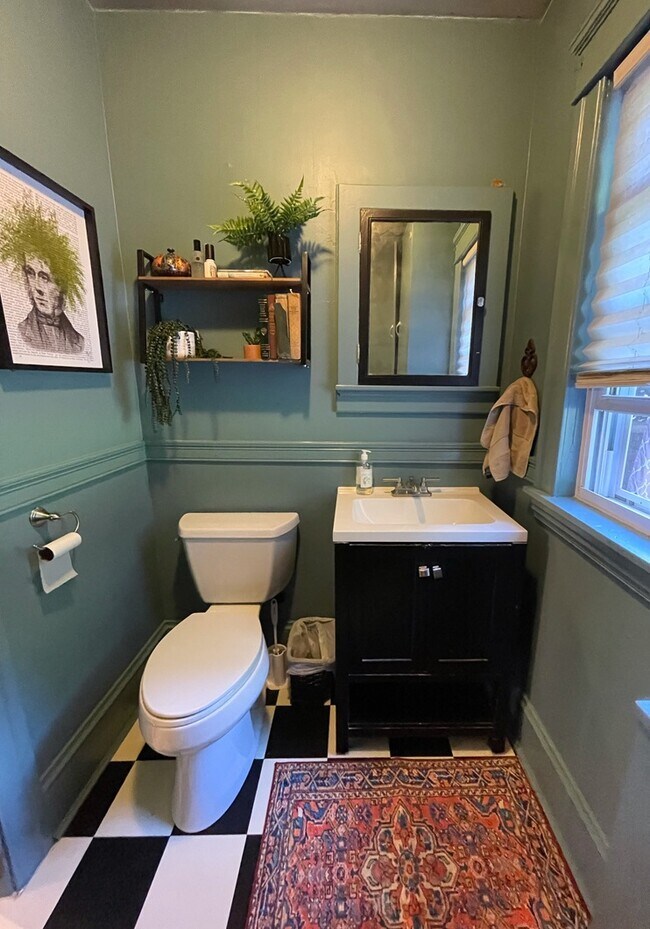 Building Photo - 18 High Ridge Rd