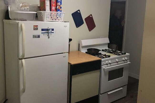 Building Photo - 1128 California Ave