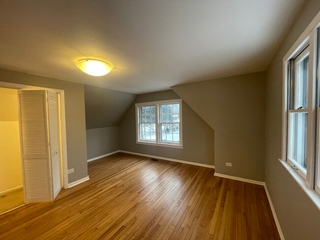 Building Photo - 1009 61st St