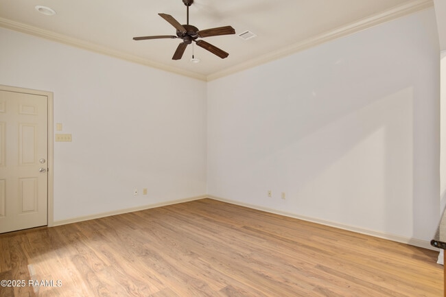 Building Photo - 329 Chimney Rock Blvd