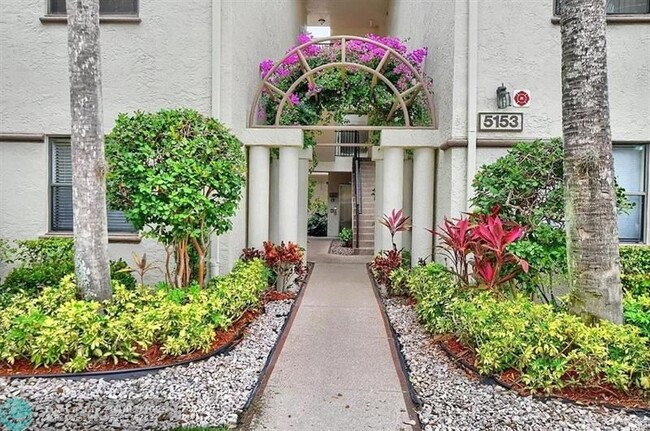 Building Photo - 5153 Floria Dr