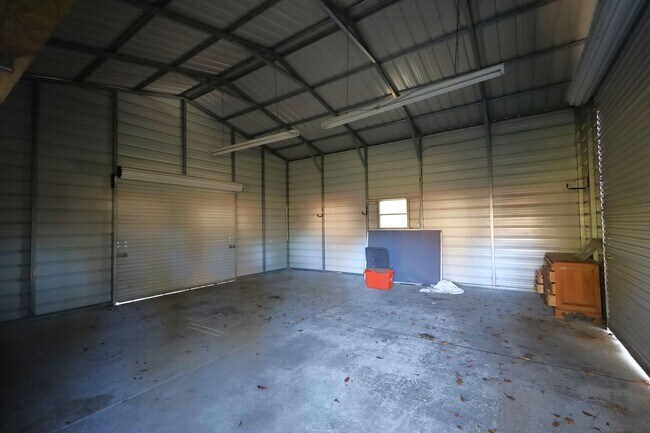 Building Photo - 282 Parkview Cir