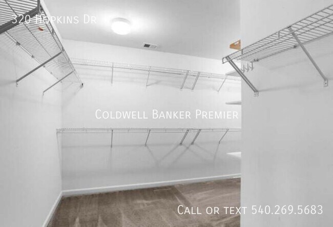 Building Photo - 320 Hopkins Dr