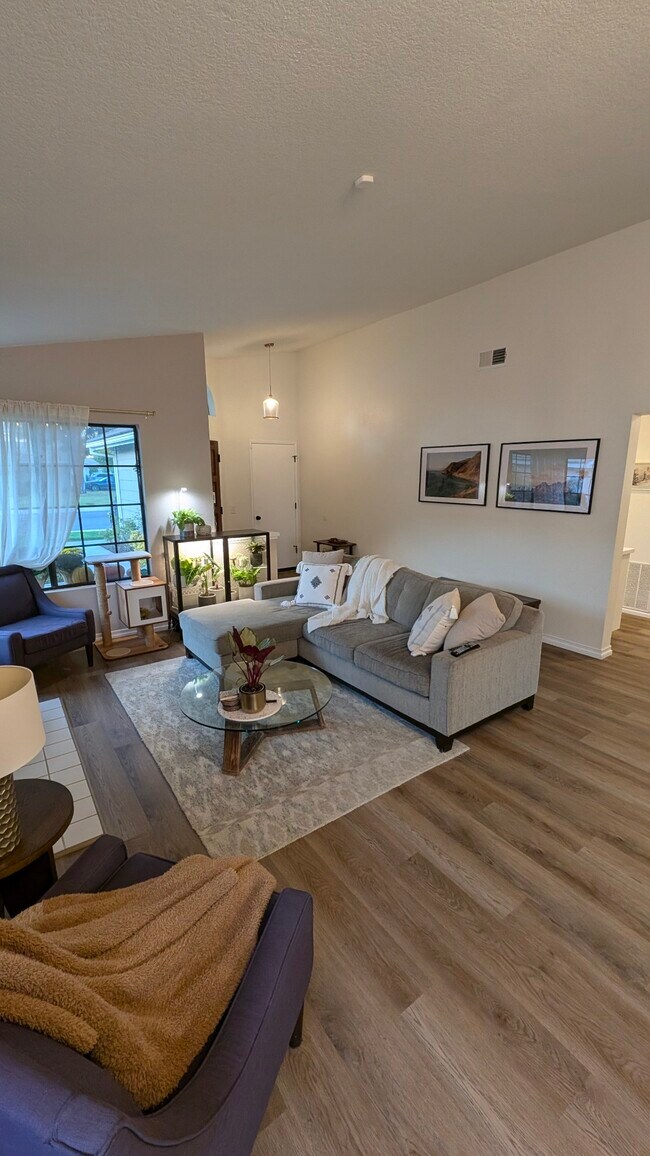 Building Photo - 5434 Camino Deville