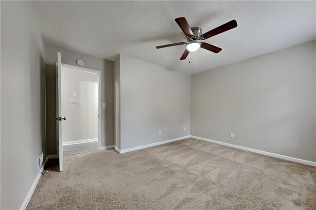 Building Photo - 2861 Hadrian Dr SW