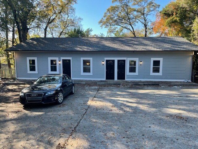 Primary Photo - Curio