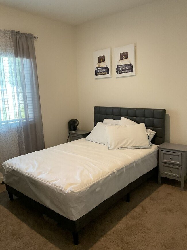 Building Photo - Newer Home in Established Subdivision!!!