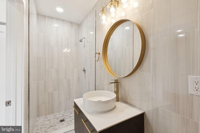 Building Photo - 65 Limekiln Pike