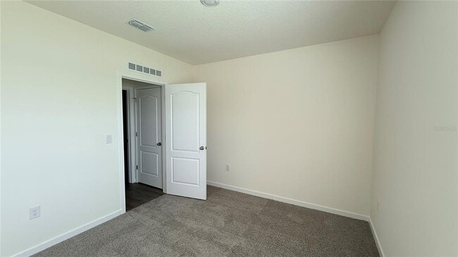Building Photo - 2066 Walnut Crk Dr