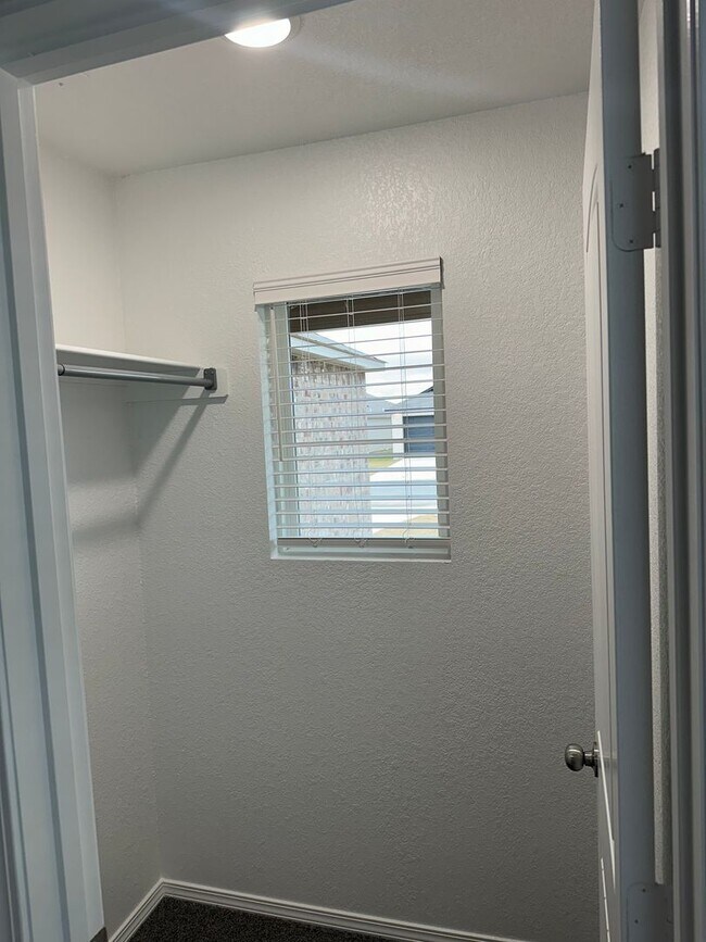 Building Photo - *Preleasing* NEW Four Bedroom | Two Bath Home in White Oak Crossing