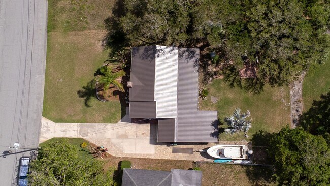 Building Photo - Davis Shores 3/2 Single Family Home