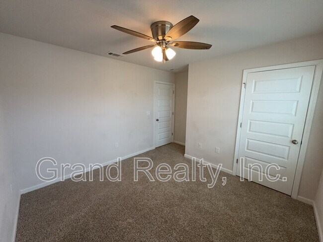 Building Photo - 4407 White Cedar Ct