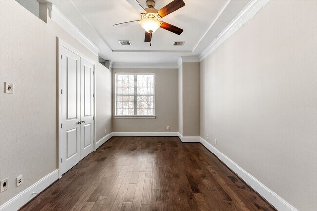 Building Photo - 2720 Church Wood Dr