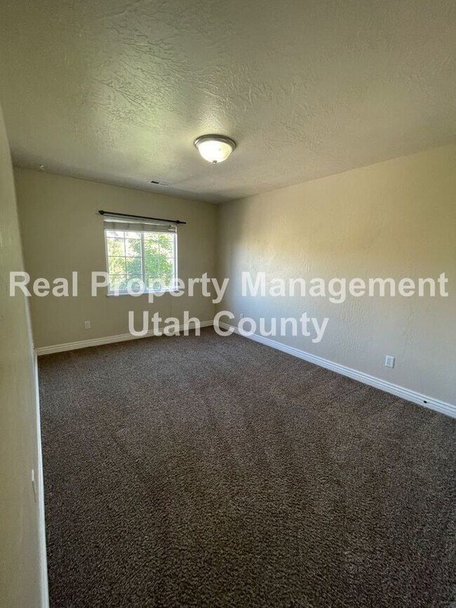 Building Photo - 2861 Fox Hunters Loop