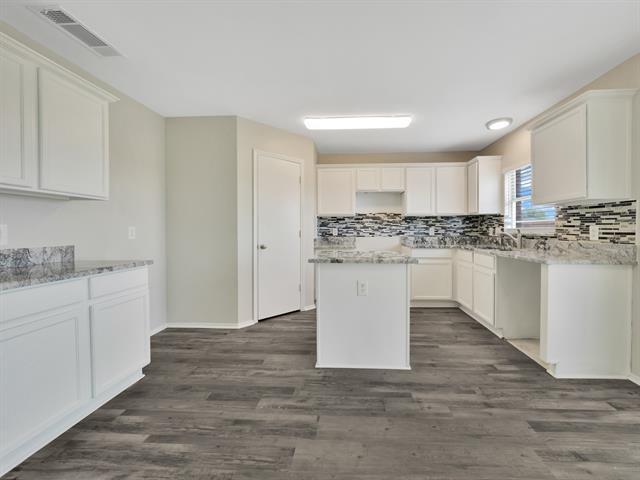 Building Photo - 235 Yale Blvd