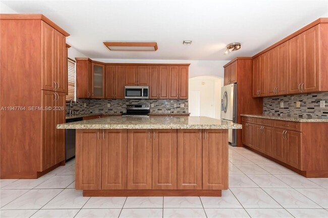 Building Photo - 2398 SW 132nd Terrace