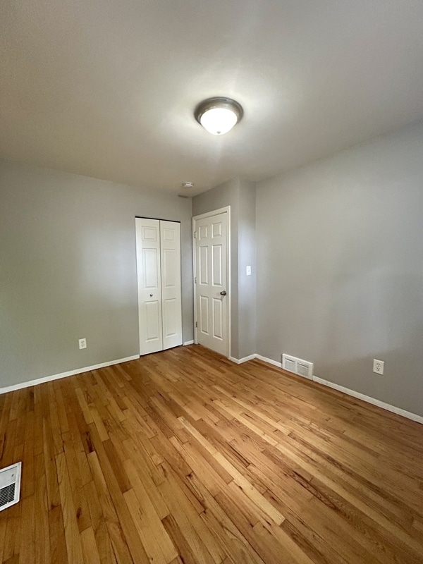Building Photo - 35 E Charlotte Ave