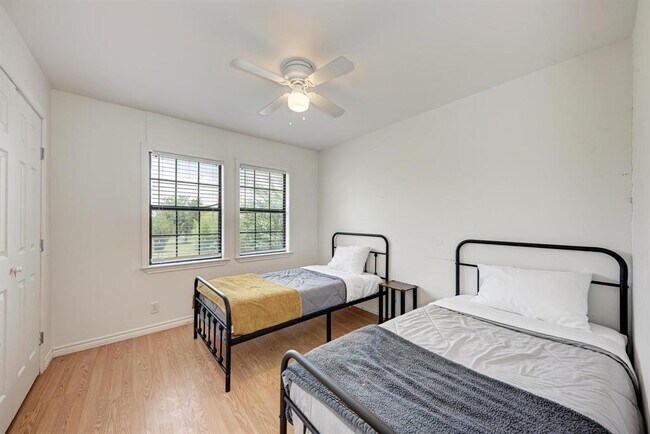 Building Photo - 3919 Caldwell Ln