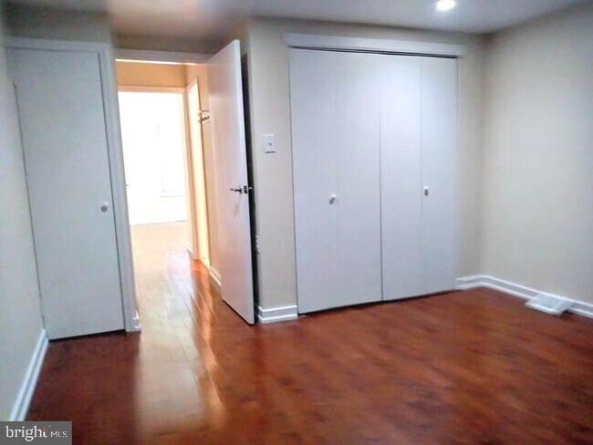 Building Photo - 1122 Rodman St